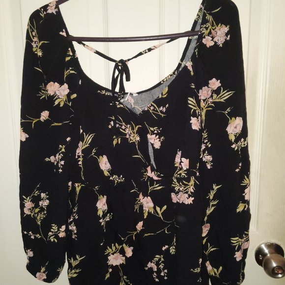 American Eagle pink flower black blouse - Picture 1 of 7